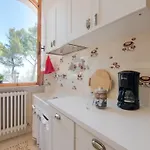 Enchanting Coastal With Views * ペザロ