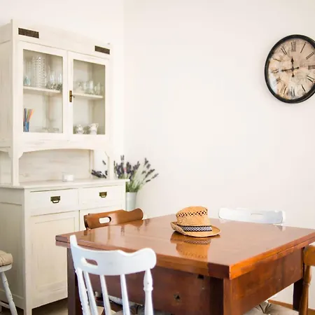 Enchanting Coastal With Views * Pesaro